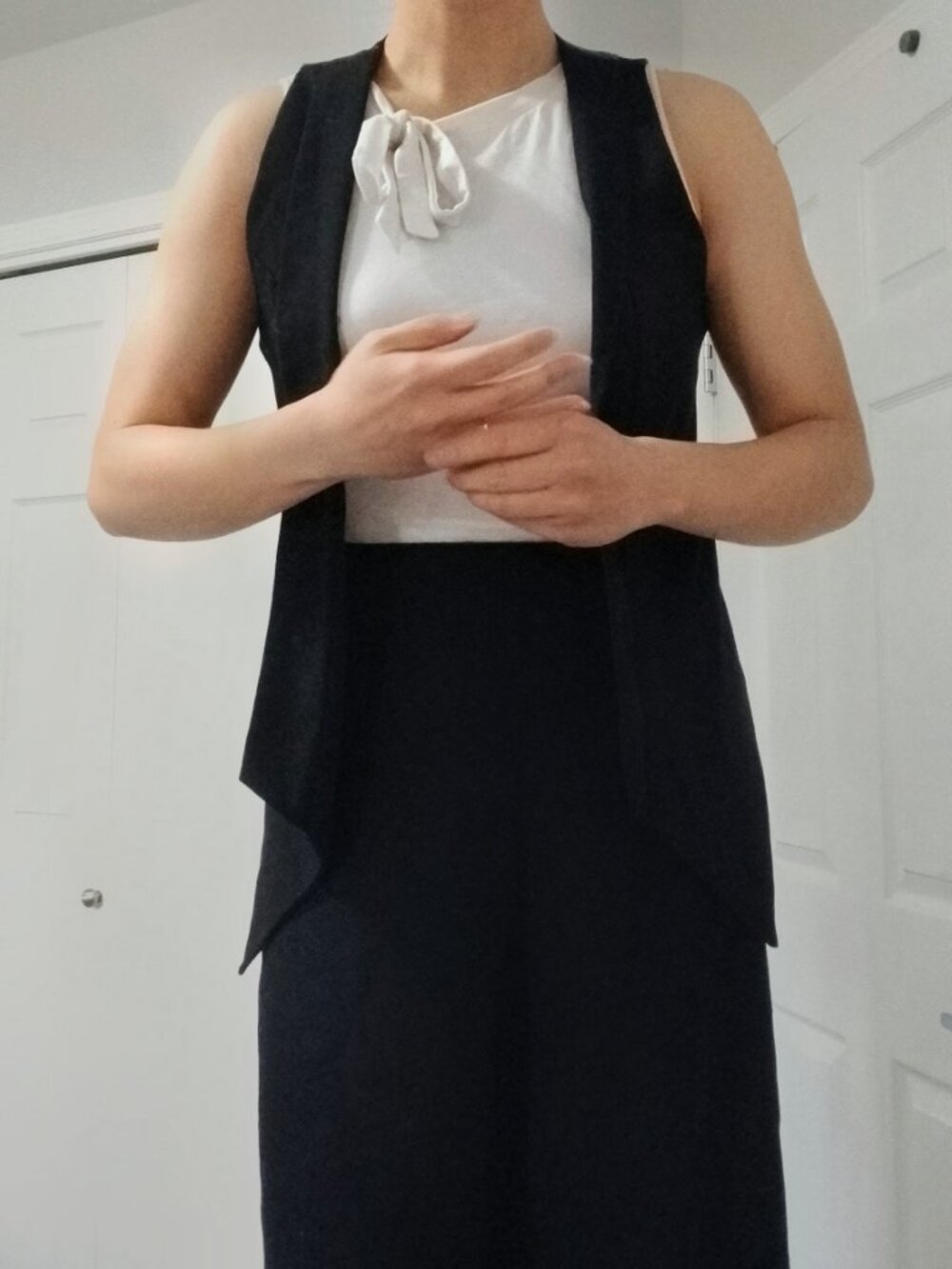 Drape Vest - Picture 5 of 9